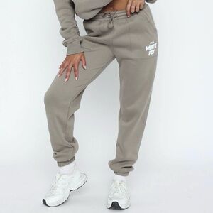 White Fox Grey Taupe Offstage Baggy High Fleece Drawstring Sweatpants xsmall